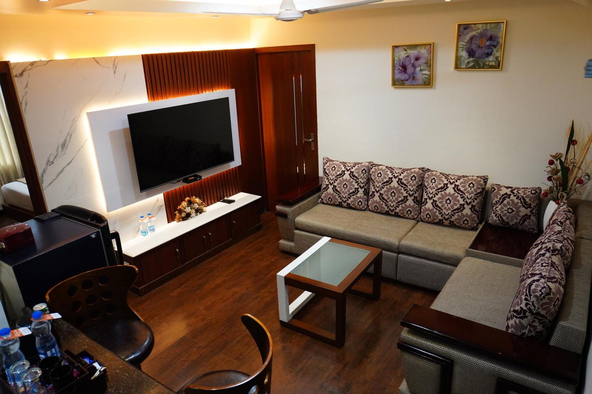 Chola Serviced Apartment Tiruchirappalli Exterior foto