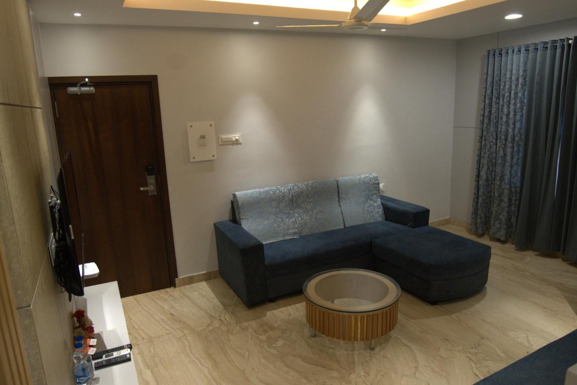 Chola Serviced Apartment Tiruchirappalli Exterior foto