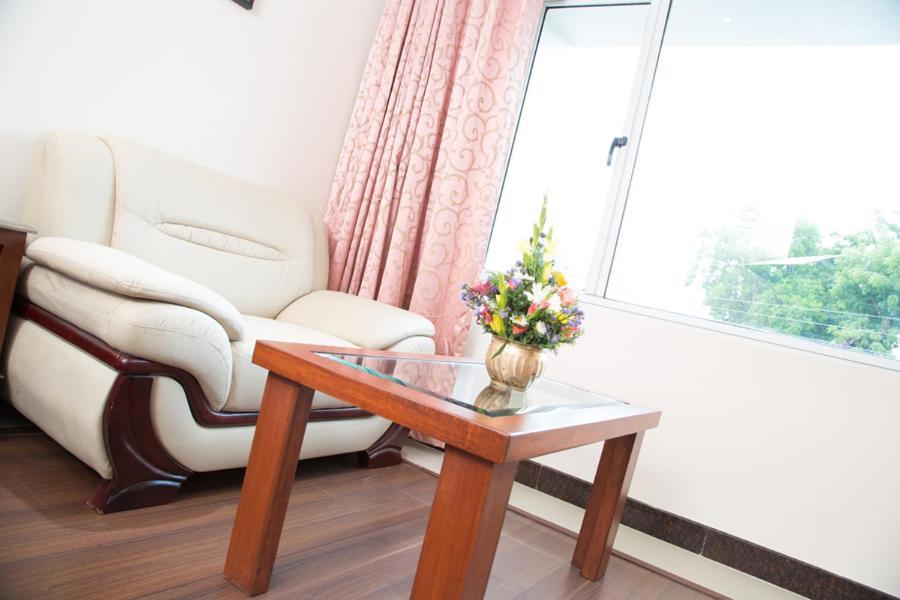 Chola Serviced Apartment Tiruchirappalli Exterior foto